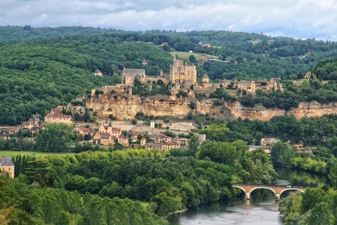 Ancienne Sechoir A Tabac Idealement Place A Limeuil Pour 4 Dans La Nature Vila Exterior foto